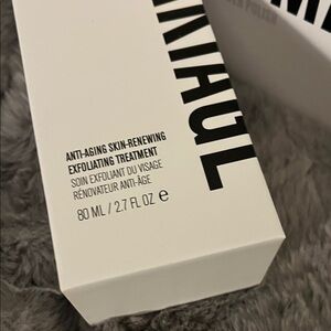 Anti-Aging Skin-Renewing Exfoliating Treatment - White Box